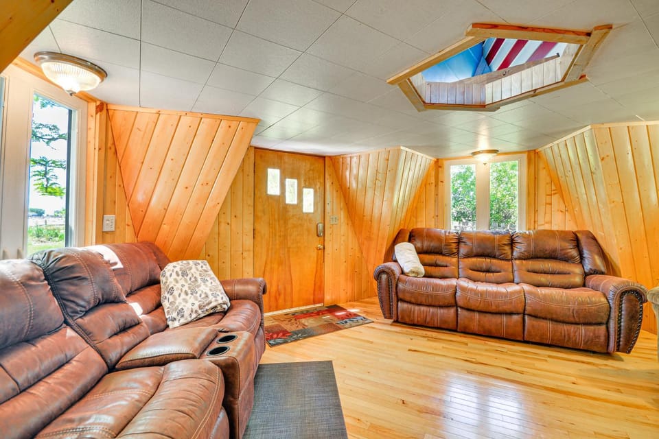 'Snowflake Cabin' - Mins to Cody & Red Lodge! Cabin in Wyoming