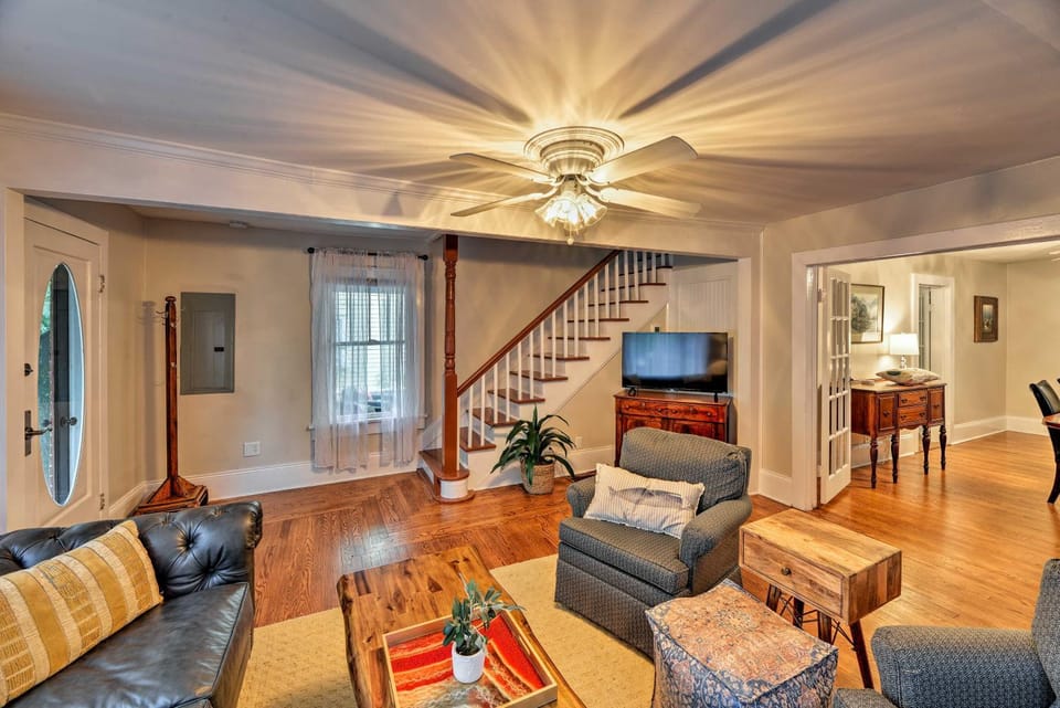 New Bern Home w/ Yard, Grill + Walkable Location House in New Bern