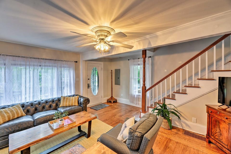 New Bern Home w/ Yard, Grill + Walkable Location House in New Bern