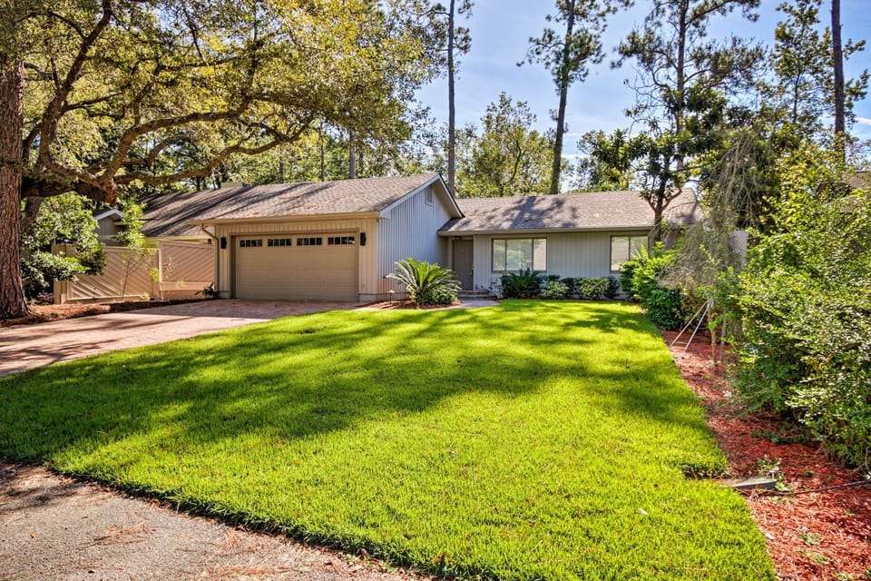 2 Mi to Beach! Sea Pines Resort Home w/ Large Yard House in Hilton Head Island