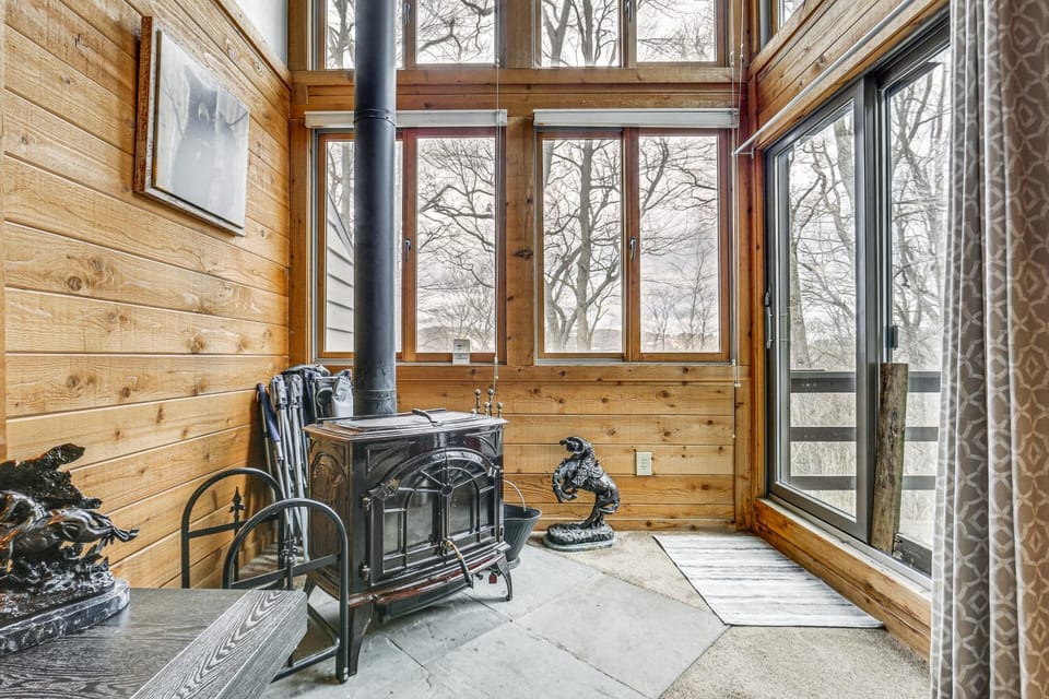 Pristine Resort Townhome 2 Mi to Seven Springs Mtn House in Seven Springs