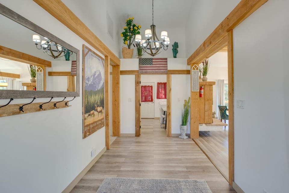 Magnificent Ouray Home w/ Deck & Mountain Views! House in Colorado