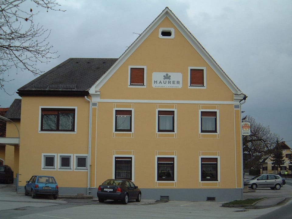 Facade/entrance