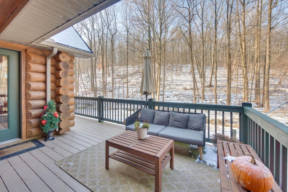 Expansive Group Getaway: 11 Mi to Lancaster! House in Pennsylvania