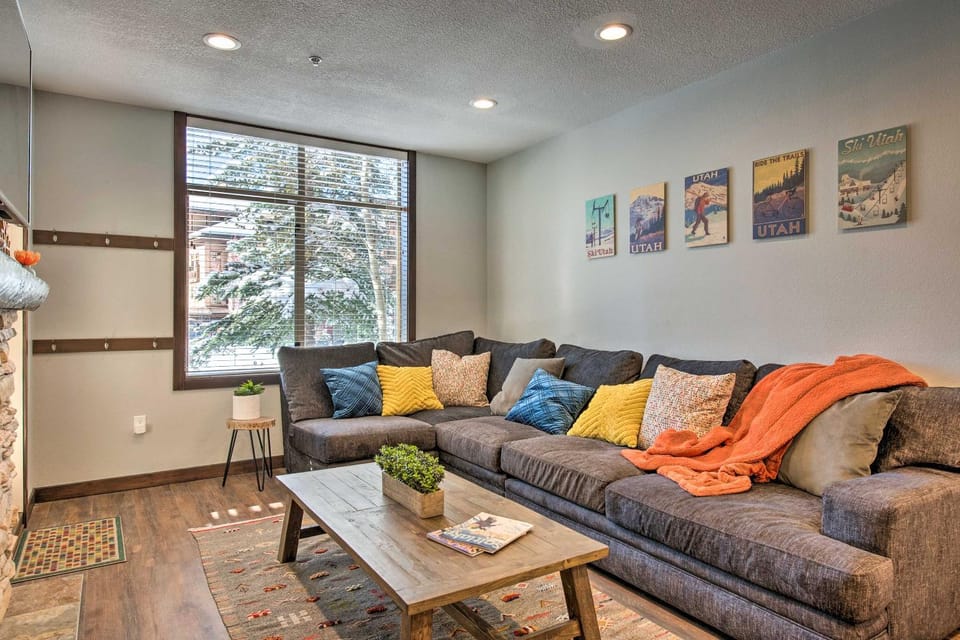 Solitude Mountain Slopeside Ski Condo w/ Hot Tub! House in Wasatch County