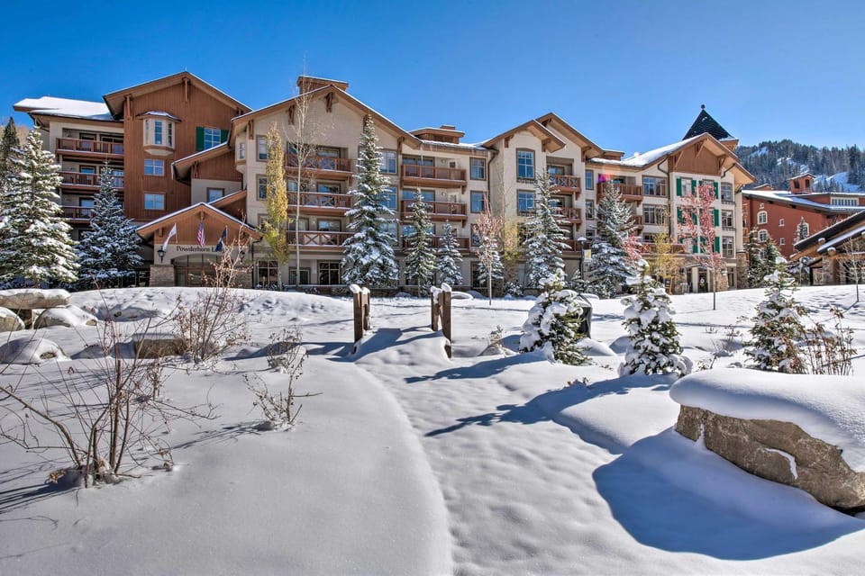 Solitude Mountain Slopeside Ski Condo w/ Hot Tub! House in Wasatch County