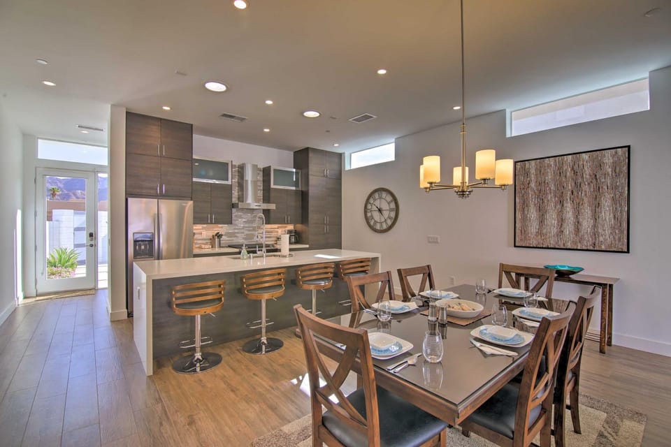 'Desert Pearl' Oasis with Private Pool - Lower Rates House in La Quinta