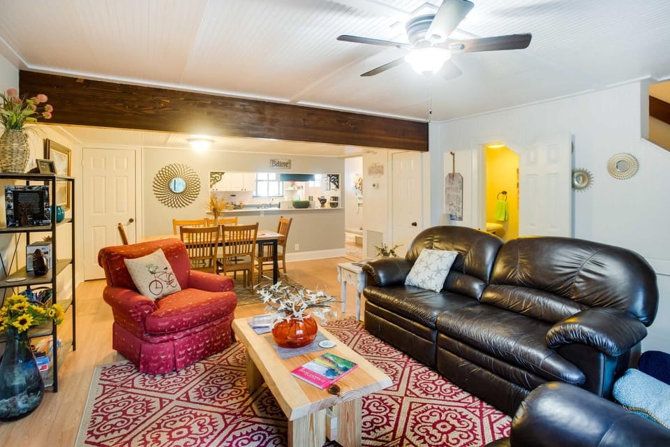 St Simons Island Condo w/ Deck & Outdoor Shower House in Saint Simons Island