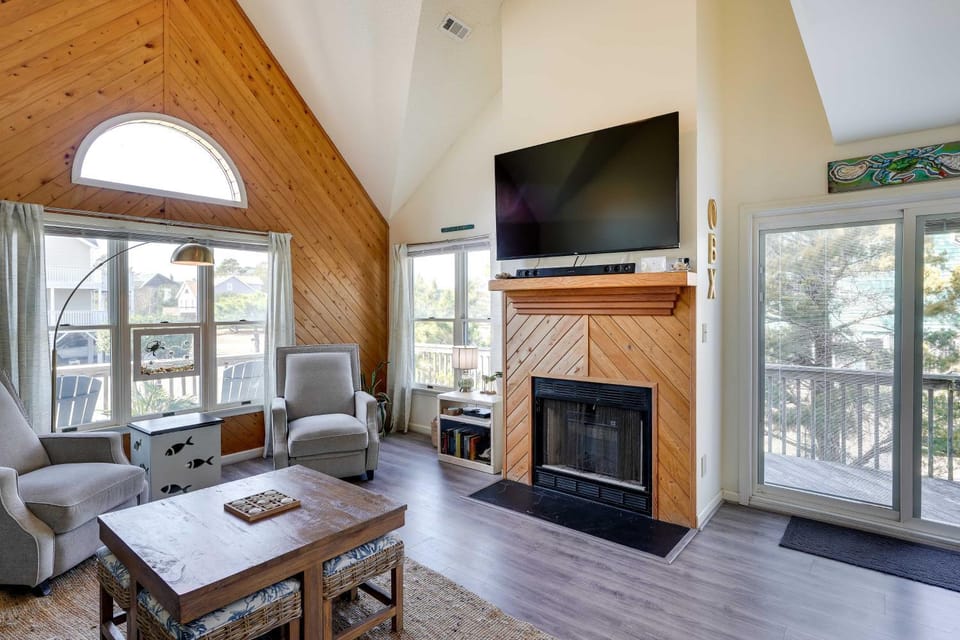 Hot Tub & Fire Pit: Outer Banks Family Getaway! House in Nags Head