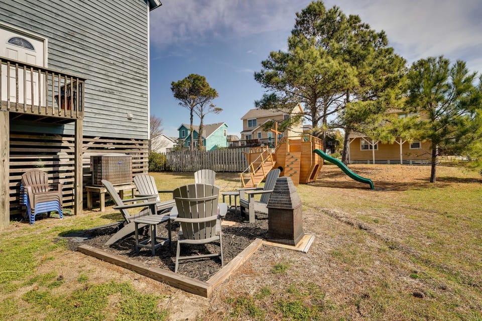 Hot Tub & Fire Pit: Outer Banks Family Getaway! House in Nags Head