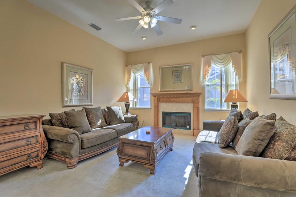 9 Mi to Parks: Disney Area Home w/ Pool & Spa! Villa in Four Corners