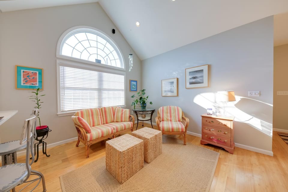 Seaside Cottage w/ Private Pier - 3 Miles to Beach House in Hatteras Island