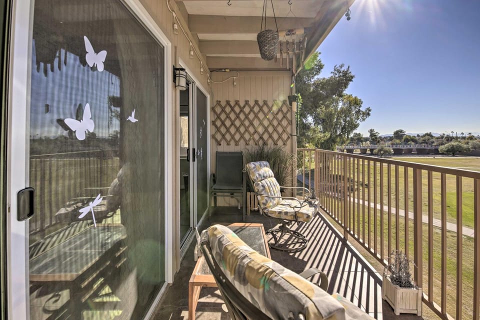 Golf Course, Mountain Views: Scottsdale Condo! House in Scottsdale