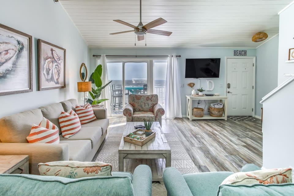 'Salt & Light' Oceanfront Condo w/ Pool & Elevator House in Ocean Isle Beach