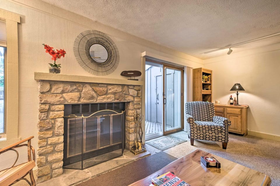 1 Mi to Jack Frost Ski Resort: Water-View Retreat House in Kidder Township