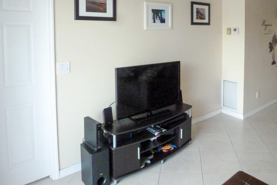 Snowbird's Escape: 6 Mi to Beach & Old Naples! House in Collier County