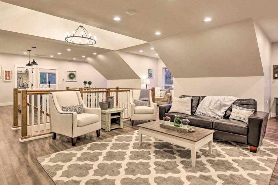 Chic Farmhouse w/ Creek in Heart of Wine Country! House in Willamette Valley