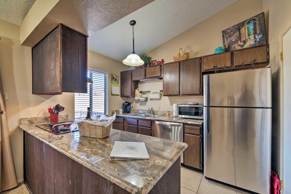 Condo on Golf Course: 2 Mi to Grindstone Lake! House in Ruidoso