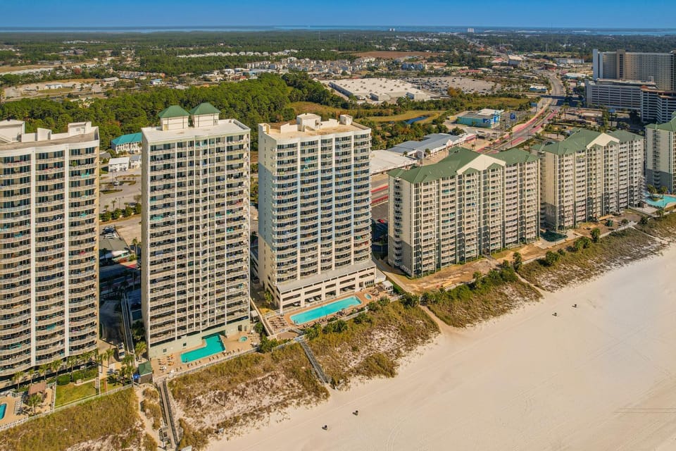 High-Rise PCB Condo w/ Oceanfront Views & Pool! House in Long Beach