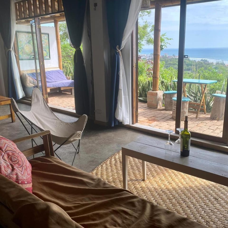 Living room, City view, Sea view