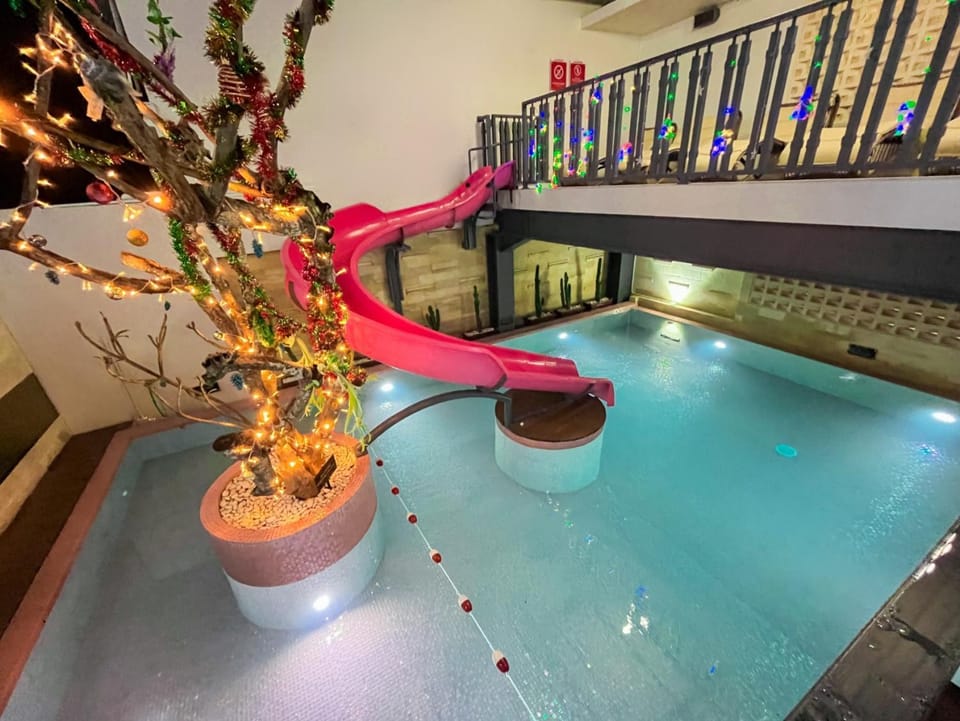 Swimming pool