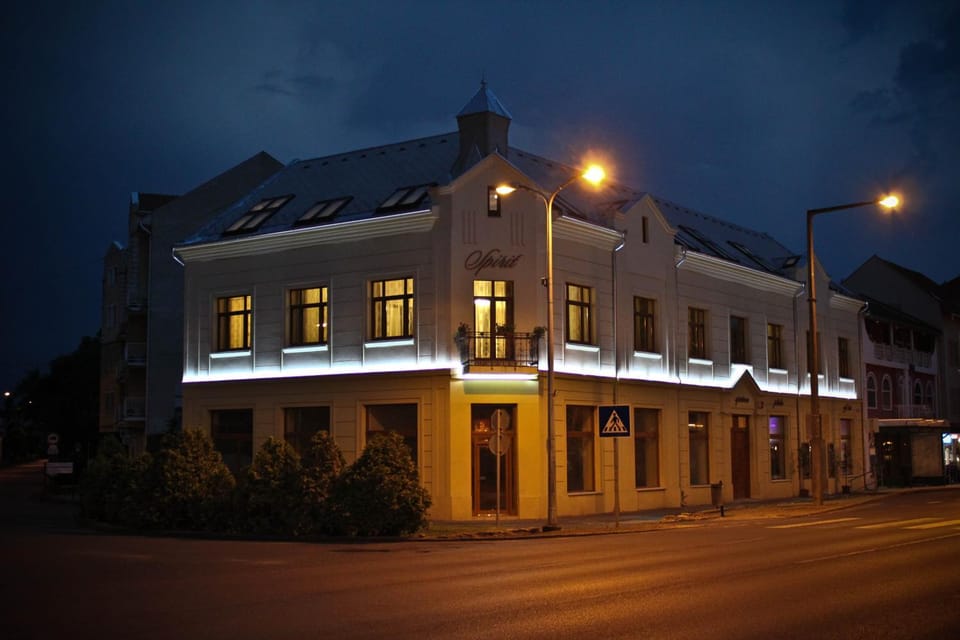 Facade/entrance