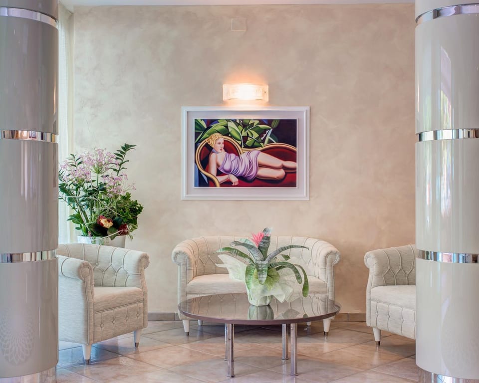 Spring, Day, Summer, Lobby or reception, Lounge or bar, On site