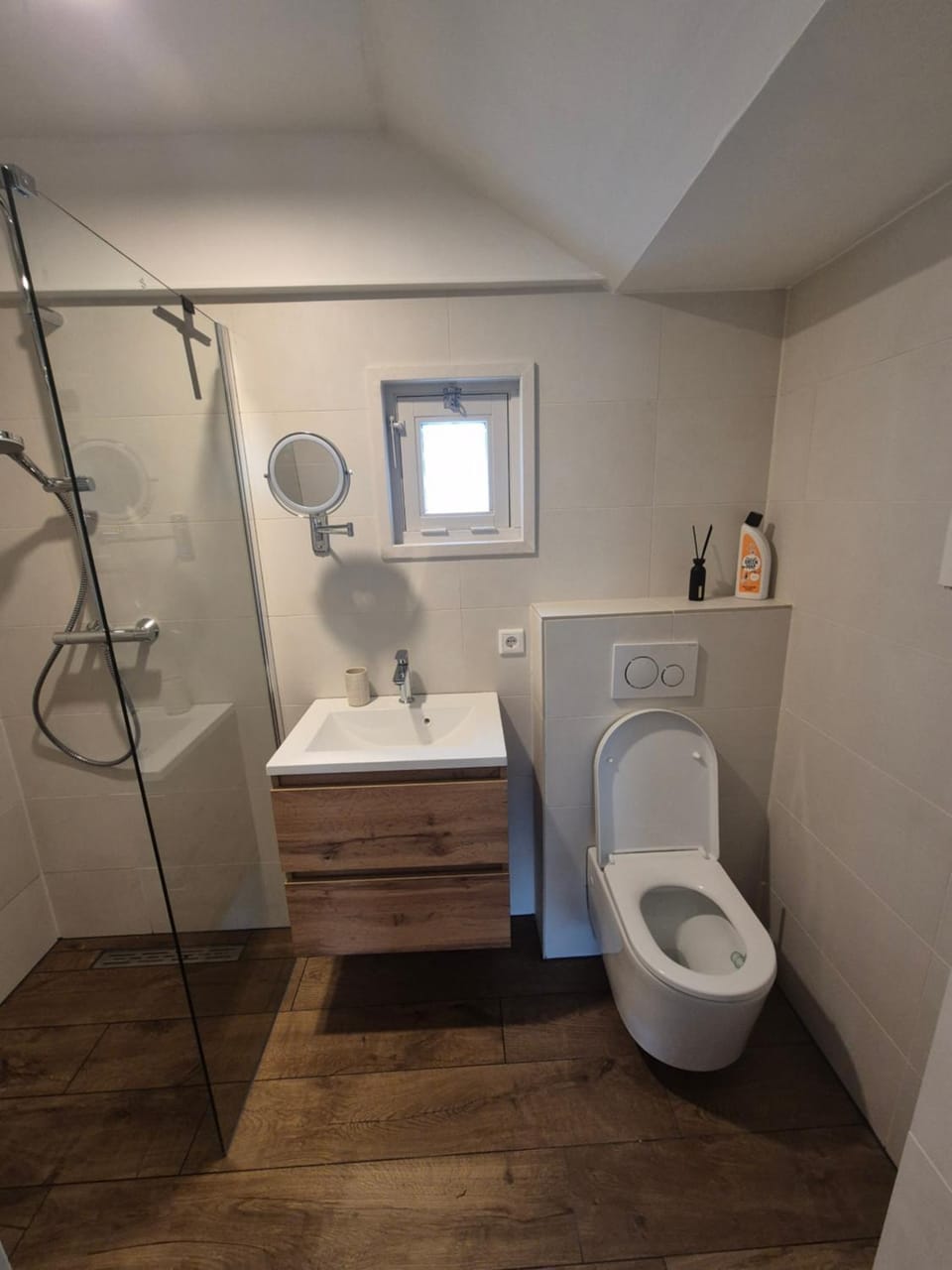 Shower, Toilet, Bathroom