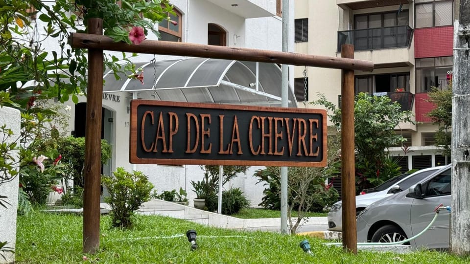 APTO 8 PESSOAS PRAIA TENÓRIO 7 min a pé Apartment in Ubatuba