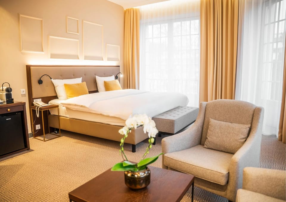 Bedroom, Garden view