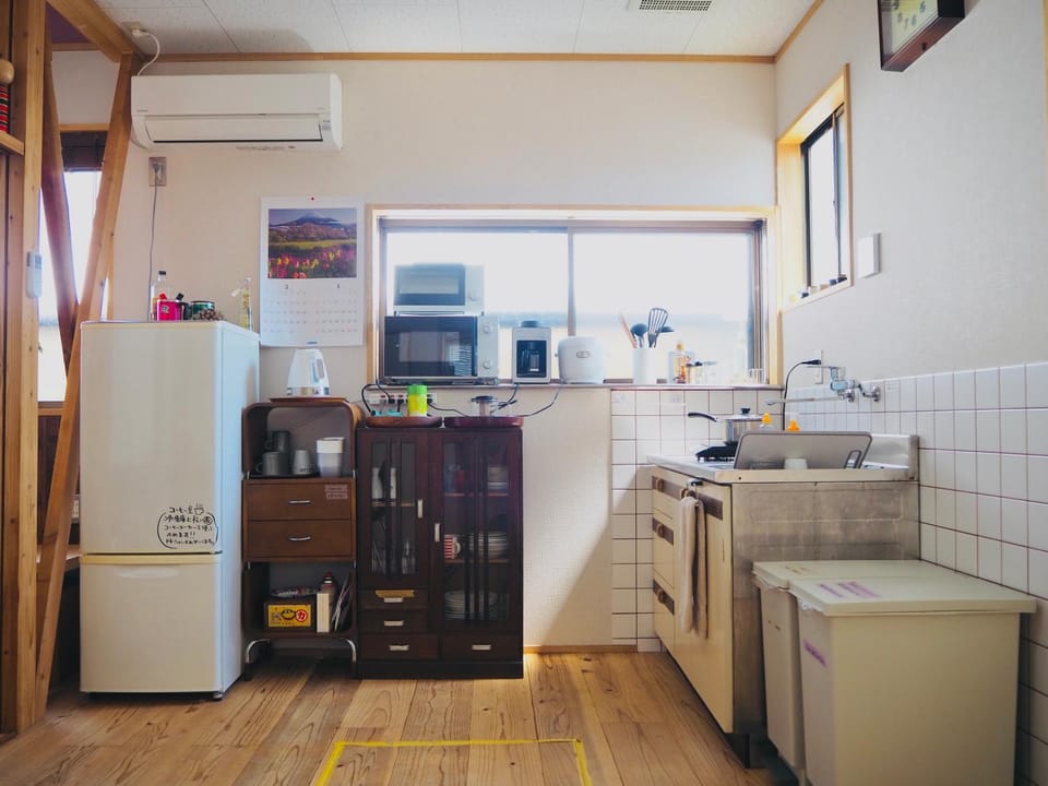 Kitchen or kitchenette, kitchen