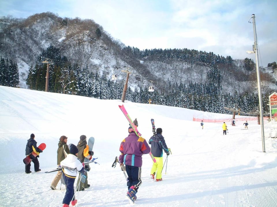 Nearby landmark, Off site, Skiing