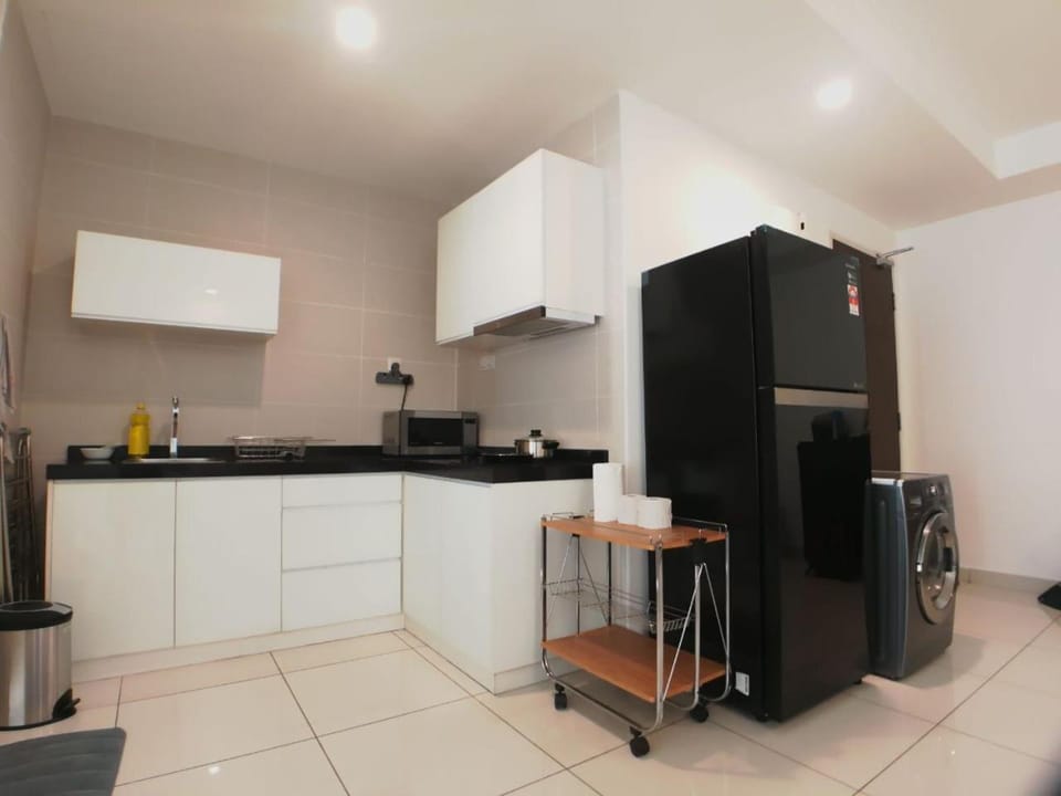 Kitchen or kitchenette, Communal kitchen