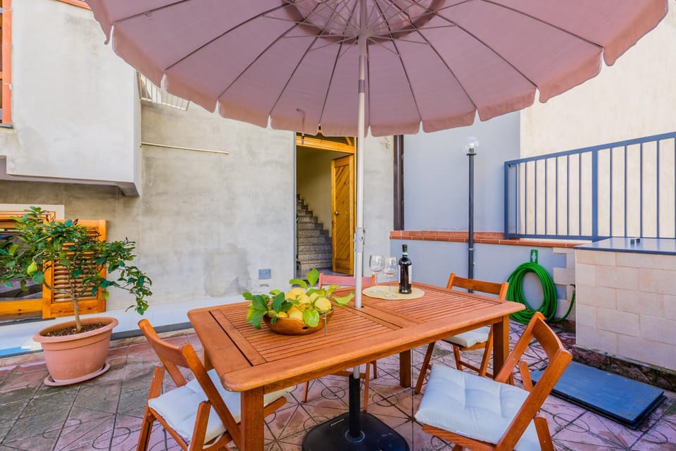 Patio, Balcony/Terrace, Dining area