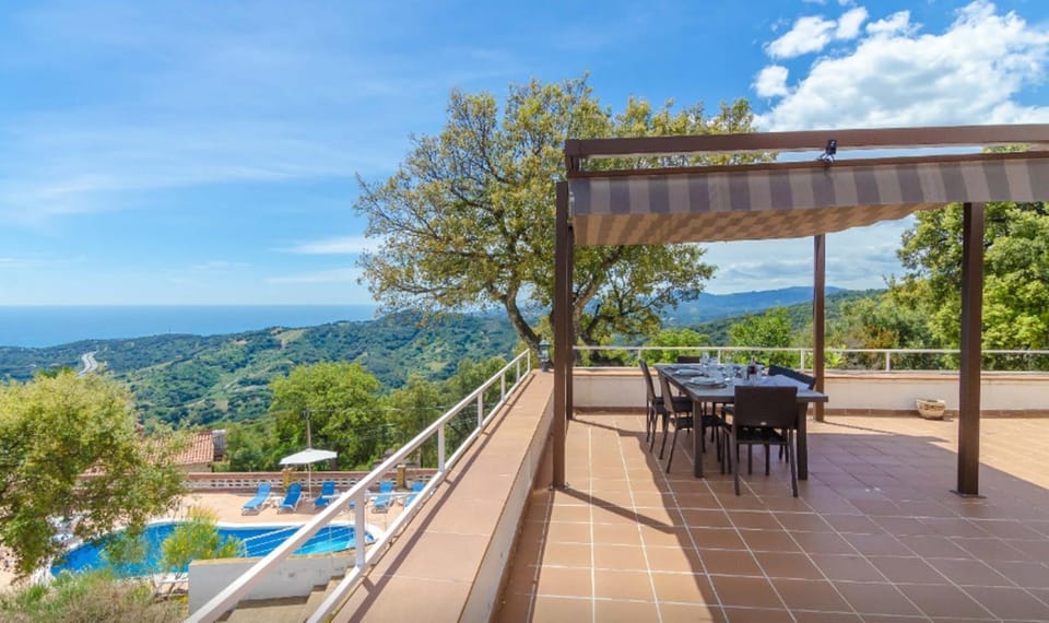 View (from property/room), Balcony/Terrace, Sea view