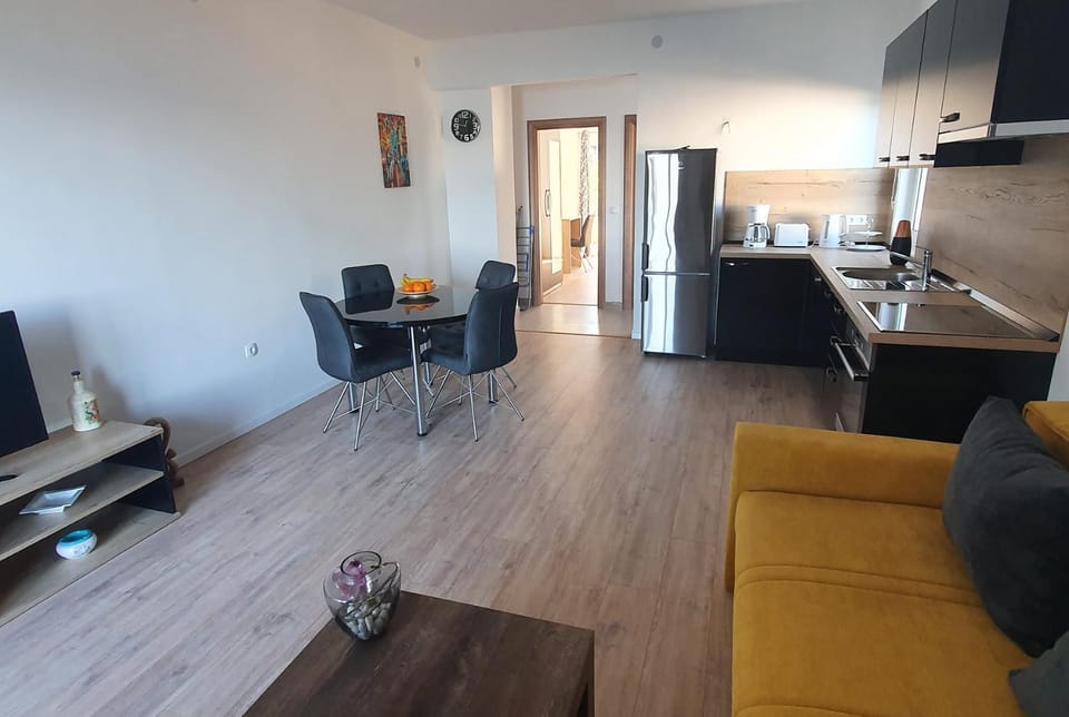 Crni apartman Apartment in Šibenik-Knin County, Croatia
