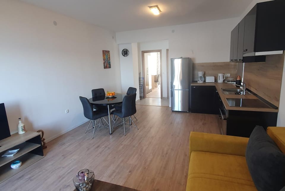 Crni apartman Apartment in Šibenik-Knin County, Croatia
