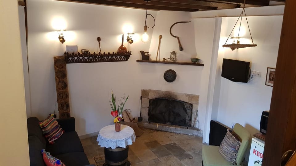 Michalis Anoyia Traditional Stonehouse Country House in Paphos District