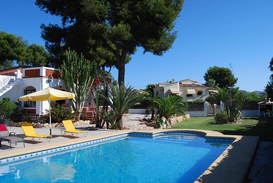 Spring, Day, Garden, Garden view, Pool view, Swimming pool