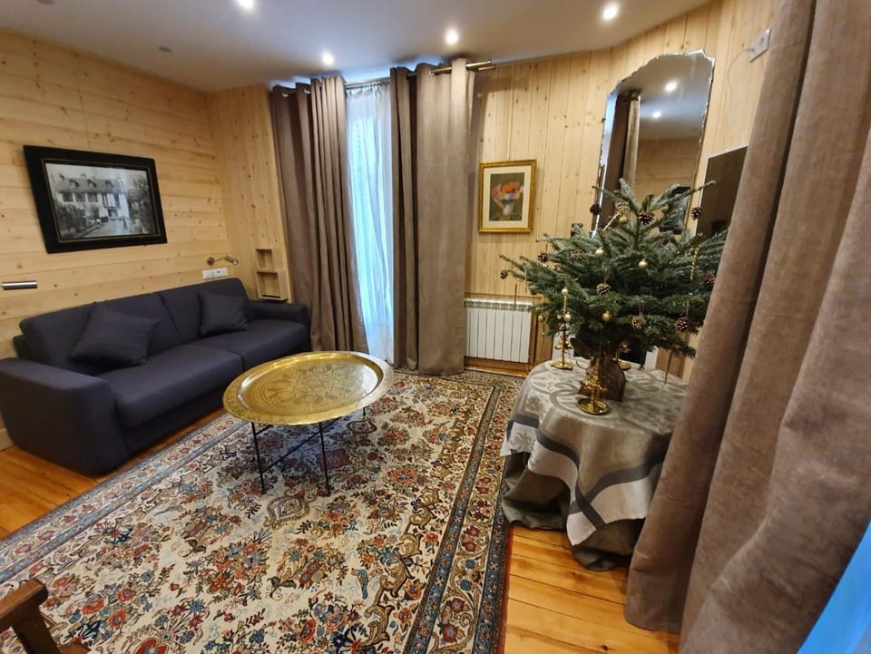 Lounge or bar