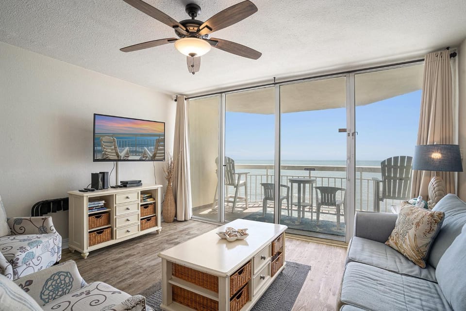 0804 Waters Edge Resort condo Apartment in Garden City