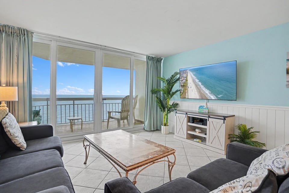 1412 Waters Edge Resort condo Apartment in Garden City