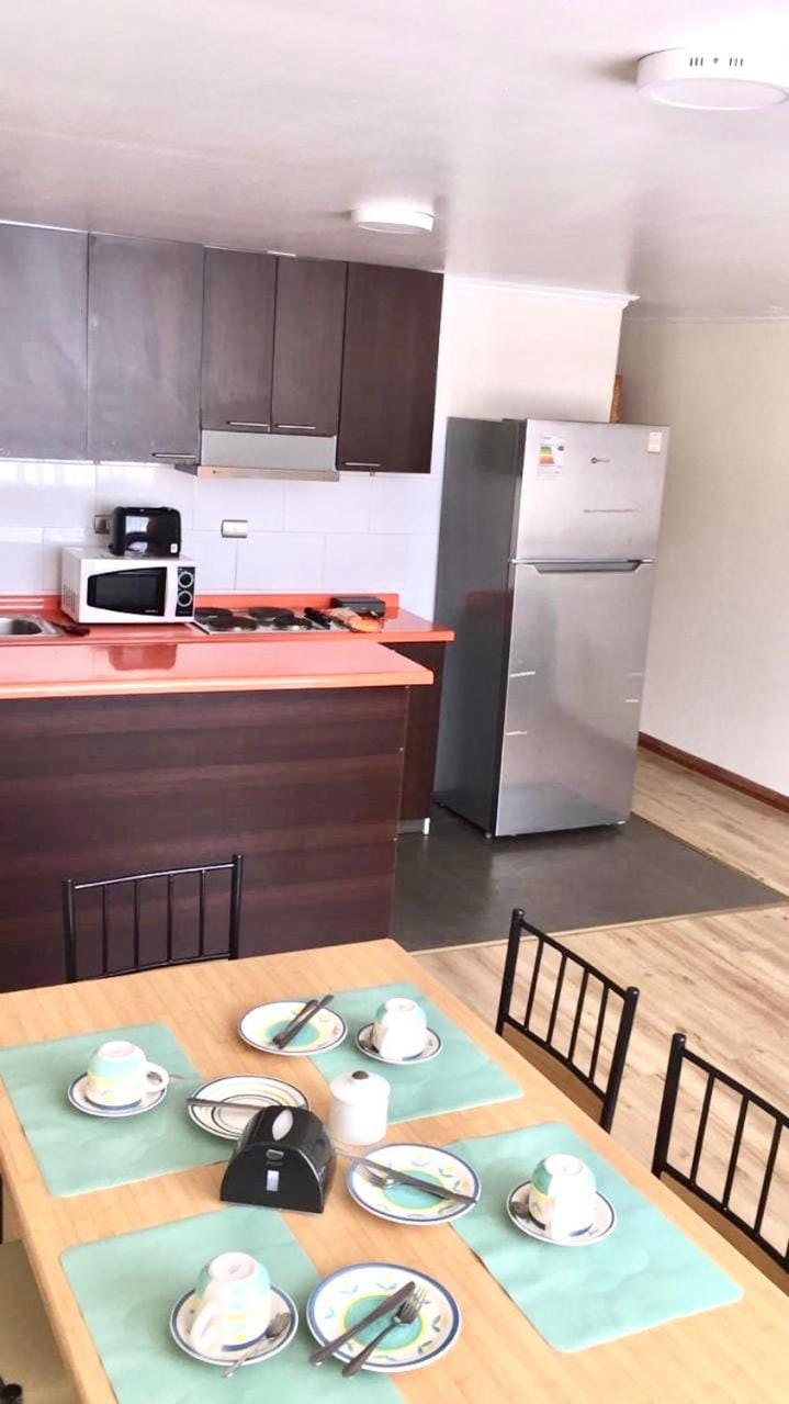 Departamento completo 70 mts2 (2 habs + 2 futones) - Centro Tomé - 6 personas max - Edificio Don Francisco Apartment in Bio Bio, Chile