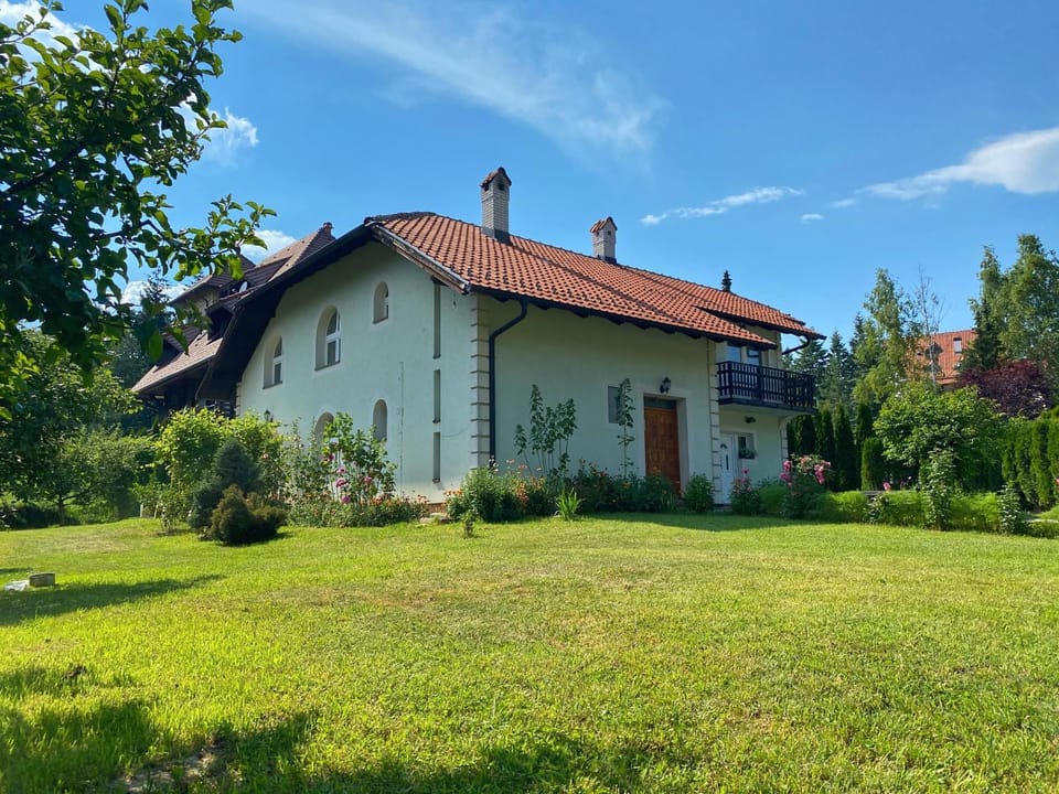 Property building, Garden