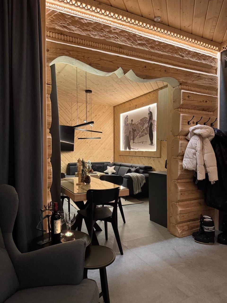 Bed, Living room, Photo of the whole room, Seating area, Dining area, Bedroom