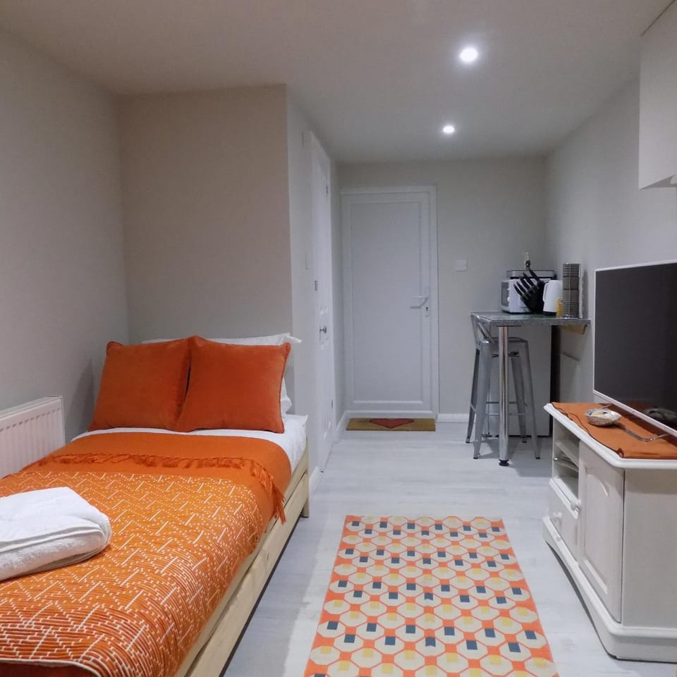Lavender Oaks Studio Apartment in Epsom