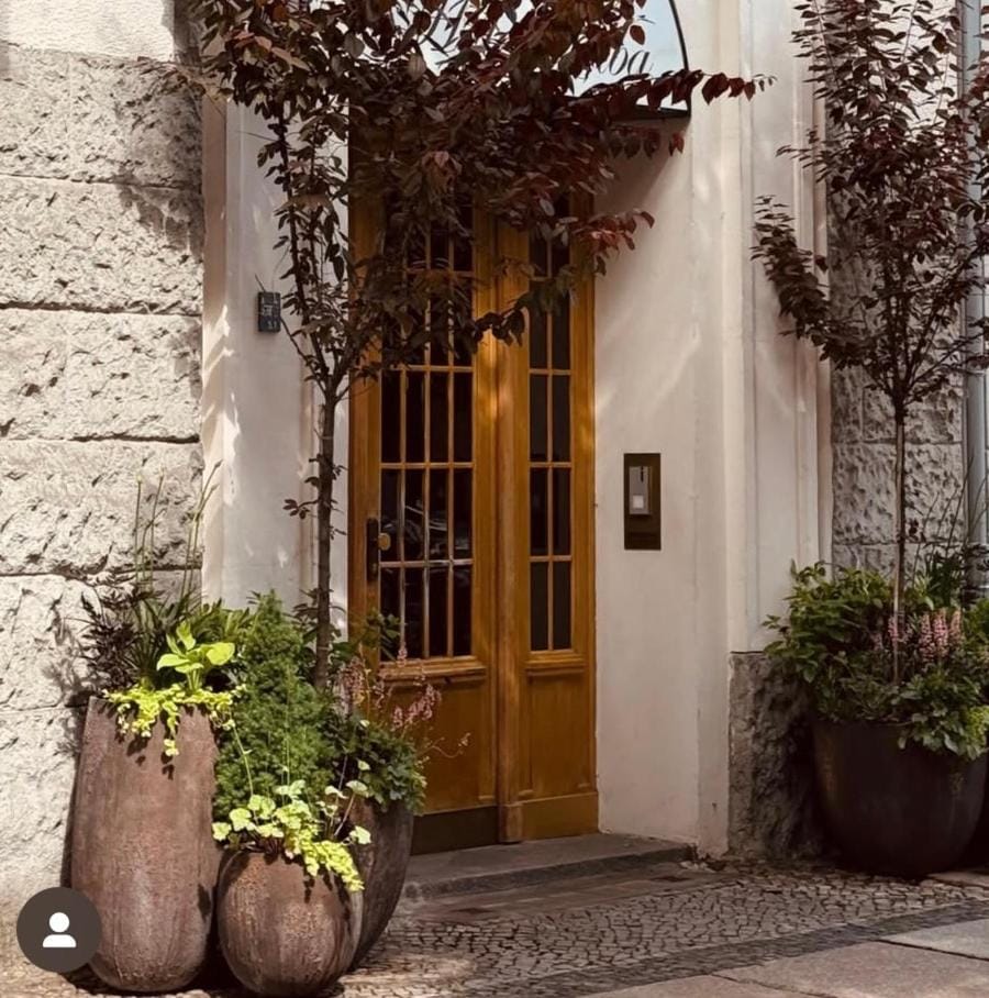 Property building, Facade/entrance