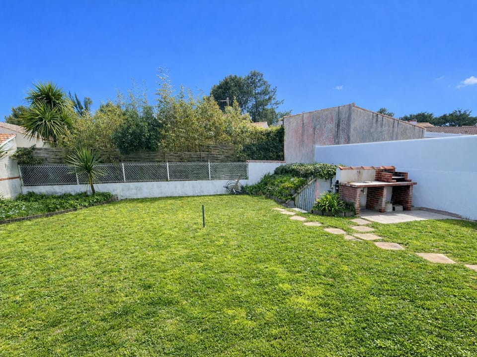 Maison avec Jardin près de la Plage, WiFi, 300m du Phare - FR-1-22-291 House in La Tranche-sur-Mer