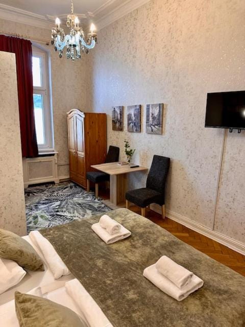 Hotel Pension Bella Bed and Breakfast in Berlin