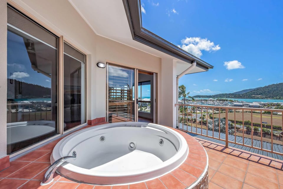 Day, Hot Tub, View (from property/room), Balcony/Terrace, Mountain view